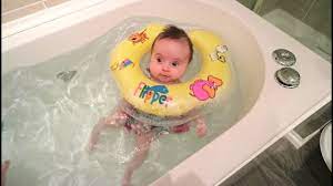 Baby Neck Float Our 10 Week Old Baby Swimming In The Bath For The First Time Youtube