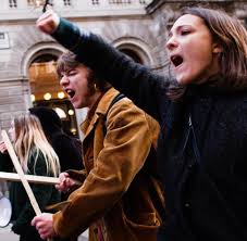 Einschüchtern, ausladen, diskreditieren, empören, skandalisieren, entfernen sind die waffen der cancel culture. Meinungsfreiheit Mit Hilfloser Burokratie Gegen Cancel Culture Welt