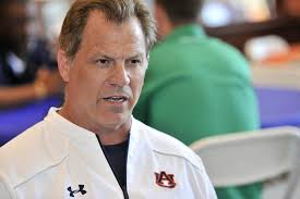 Former Alabama linebacker blasts Lance Thompson, calls him 'bad guy  overall'