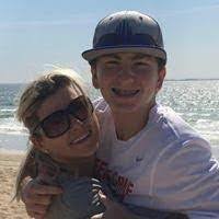 Sonja Conklin's Instagram, Twitter & Facebook