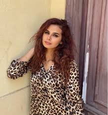 منة عرفة بين الأمس واليوم. Ø¨Ø¹Ø¯ Ø§Ù†ØªÙ‡Ø§Ø¡ Ø¹Ù„Ø§Ù‚ØªÙ‡Ø§ Ù…Ø¹ Ø¹Ù„ÙŠ ØºØ²Ù„Ø§Ù† Ù…Ù†Ø© Ø¹Ø±ÙØ© Ø¨Ø¥Ø·Ù„Ø§Ù„Ø© Ù…Ø®ØªÙ„ÙØ© ÙˆØ·Ù„Ø§Ù„ Ù…Ø§Ø±Ø¯ÙŠÙ†ÙŠ ÙŠØªØºØ²Ù„ Ø¨Ù‡Ø§ ØµÙˆØ±Ø© Mada Post Ù…Ø¯Ù‰ Ø¨ÙˆØ³Øª