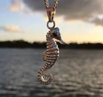 Seahorse Pendant - Large - 14K Yellow Gold Solid