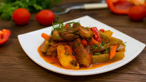 In plin sezon cald, te poti bucura din plin de savoarea cartofilor noi, in diverse preparate. MancÄƒricÄƒ De Post Cu CastraveÅ£i MuraÅ£i Si Cartofi