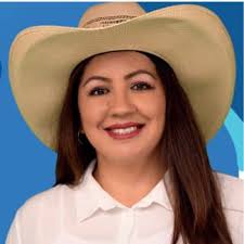 Ma. Elena Robles Escobedo Candidata A Presidentes Municipales O Alcaldes  Por Fuerza Y CorazÓn Por Nuevo LeÓn