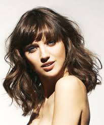 Dickes, schweres haar kann schwierig zu handhaben sein, egal welche art von frisur du trägst. Frisuren Fur Dicke Haare Schnitte Styling Und Mehr Brigitte De