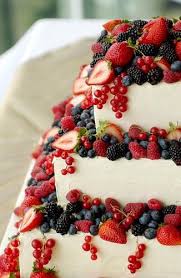 Wedding Cake D Exception Original Fruits Rouge Carnet D Inspiration Mademoiselle Cereza Gateau De Mariage Fruits Decorations De Gateaux Fruits Mariage