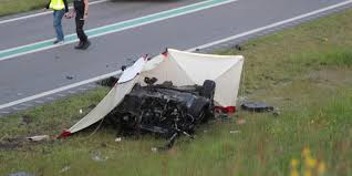 Bij een zwaar ongeval op de n34 bij borger zijn zondagavond vier mensen om het leven gekomen en vijf gewonden gevallen. Wkap49 Ye5hycm