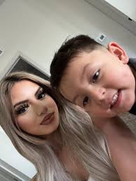 Aloha! I'm looking for a place to rent by May. I'm a single mom of a  toddler so I'm not looking for any roommates unless you're also a single  mom.