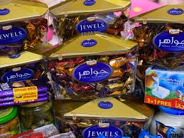 Angry customer takes to social media to boycott cadbury chocolate because it is 'halal certified'. Galaxy Jewels Chocolate 900g Lazada Ph