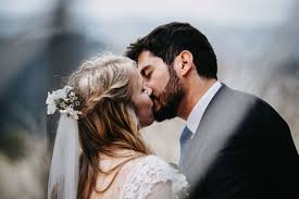 Atenta a estos peinados y tips para que sigas estando hermosa. Llueve En Mi Boda Que Hago Ideas Para Lluvia En El Gran Dia