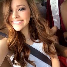 Becky Rayburn's Instagram, Twitter & Facebook