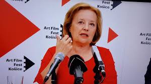 Utekla mu manželka, propadl depresím a dokonce v jednu chvíli pomýšlel i na sebevraždu. Niektore Slovenske Filmy Dokazem Sledovat Len Desat Minut Tvrdi Magda Vasaryova 110