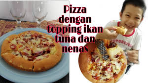 Saya menggunakan pepperoni dan irisan buah zaitun matang. Resepi Pizza Homemade Mudah Dan Sedap Youtube
