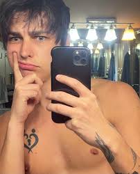 He began his career in the creative entertainment industry in 2014 alongside his friend sam golbach. Colby Brock