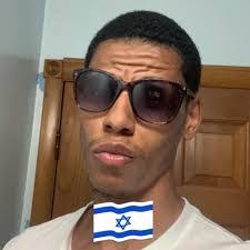 Wendi Thornton's Instagram, Twitter & Facebook