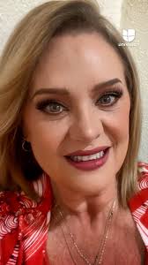 La bellísima @erikabuenfil50 hoy está de manteles largos celebrando un año  más de vida 🎊✨🥳🎉 Le deseamos lo mejor en este día 🎂🥰., Déjale en los  comentarios tu felicitación 👇💫 #TVContent , #actriz ...