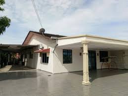 Kawasan tempat letak kereta kktm ledang. Jn Muar Homestay 2018