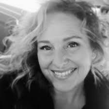 Angela Criner's Instagram, Twitter & Facebook