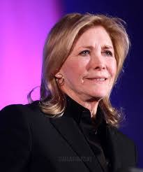 Melissa Staats's Instagram, Twitter & Facebook