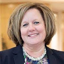 Kelly Rybacki's Instagram, Twitter & Facebook