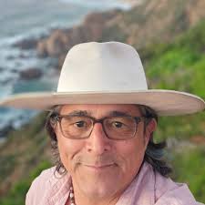 The stars are out at Ronaldinho and Roberto Carlos' “The Beautiful Game”  exhibition match 🔥