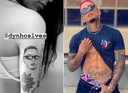 Aquí podrás ver la posición que ocupa mc pedrinho en el top música de esta semana. Namorado De Mc Mirella Tatua Rosto Dela No Corpo E Rebate Criticas Quem Quem News