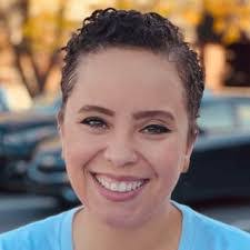 Elizabeth Deville's Instagram, Twitter & Facebook