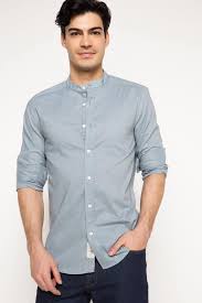 Defacto Marka Kircilli Gomlek Dar Kesim Modeli Ile Tarzina Dikkat Eden Beylerin Tercihi Defacto Erkek Gomlek Men Casual Mens Tops Casual