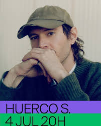 MUSIC FOR AIRPORTS Brian Leeds, alias Huerco S. (@west_mineral ), crea  música que transita entre la introspección y el movimiento, la memoria y la  abstracción. Nacido en Kansas y con raíces en