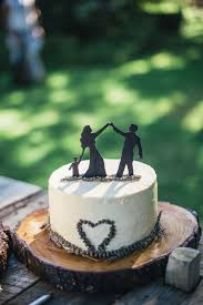 A Boho Vintage Beach Wedding In New Zealand Brides Grooms Weddings Honeymoons Silhouette Wedding Cake Victoria Sponge Wedding Cake Small Beach Weddings