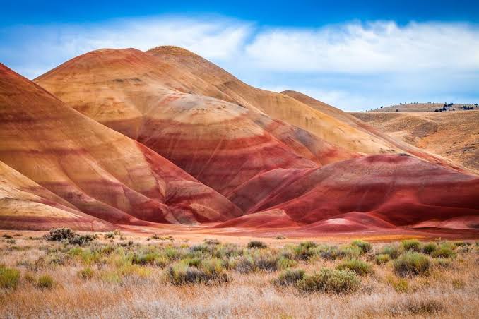 Exploring Oregon's Majestic Painted Hills: A Desert Gem – Unusual Places