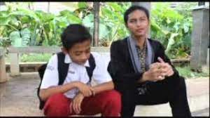 Kisah pengusaha sukses berikutnya adalah trio pria pendiri situs berbagai video, youtube. Video Motivasi Orang Miskin Jadi Orang Sukses Youtube