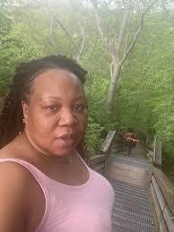 Nicole Hardison's Instagram, Twitter & Facebook