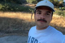 Some tour in between moments