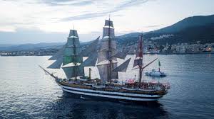 La vespucci sarà aperta al pubblico giovedì dalle. La Nave Scuola Amerigo Vespucci All Inaugurazione Del Nuovo Ponte San Giorgio A Genova Difesa Online