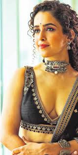 Page_1_Front_Late_Front 09.qxd