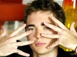 Drew Tyler Bell Poster G334877