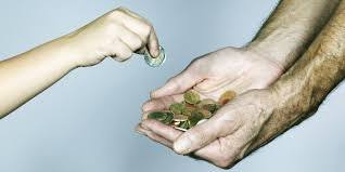 Tangan yang memberi lebih baik dari yang menerima menolong orang jangan harap balasannya biar dengan ikhlas janganlah separuh hati tiap yang berbakti tuhan maha mengetahui tangan yang memberi lebih baik dari yang menerima kesucian diri itulah sifat yang dipuji senyuman di bibir. Tangan Di Atas Lebih Baik Daripada Tangan Di Bawah Benarkah Steemit