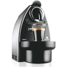 Pour connecter votre machine, veuillez suivre les instructions des sections «obtenir l'application» et «jumelage», page 3. User Manual Krups Nespresso Essenza Xn2100 English 146 Pages