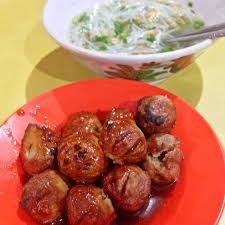 Ini adalah cara baru untuk menikmati bakso sapi. Bakso Bakar Trowulan Picture Of Bakso Bakar Trowulan Malang Tripadvisor