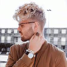 Undercut Hairstyle Men Tumblr Undercut Hairstyle Men Tumblr Haircuts Black Photo Undercu Coiffure Homme Cheveux Boucles Coiffure Homme Coiffure Homme Boucle