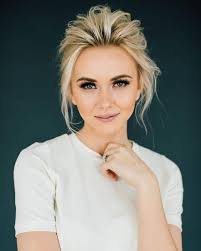 Short hair blowout + three different styles! 30 Flawless Formal Hairstyles For Short Hair 2020 Trends