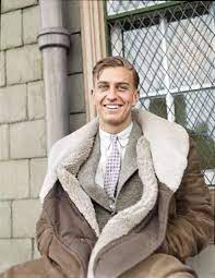 His father was 54 at the time of fdr's birth and already had a grown son. Is This Dashing Young Man Franklin D Roosevelt Franklin Delano Roosevelt Mens Fashion Casual Delano Roosevelt