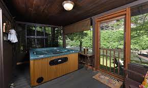 So, if you are looking for lodging or accommodations near starved rock, matthiessen state parks, or the utica, il area, kishauwau's starved rock area cabins is the place to stay. Riverfront Gatlinburg Cabins On The River