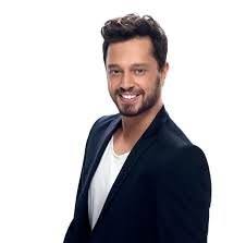 Abdulkadir doğulu, ya da kısaca kadir doğulu, 19 nisan 1982'de mersin'de doğmuş türk oyuncu ve mankendir. Vuslat In Yildizi Kadir Dogulu Nun Boyu Kac