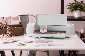 Get all the info and learn how to set up the cricut explore one machine and make your first cut! Cricut 101 Beginner S Guide To Your New Cricut Machine Cricut