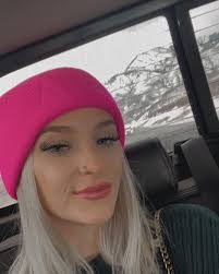 Ashlyn Taylor's Instagram, Twitter & Facebook