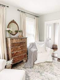 Best farmhouse paint colors 2021 bedroom styles for girls. Pin By Laura On BaldÅ³ Restauravimas In 2021 Farm House Living Room Farmhouse Interior Farmhouse Bedroom Decor