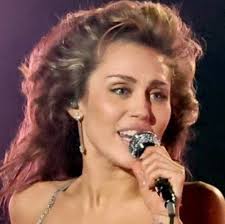 Gotta love when they describe each other 🤣 "Guy about 5'11, big head and  flared nostrils" "Guy with a horse face, big teeth and pointed nose" "Short  guy with glasses, looked like