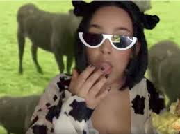 Amala zandile dlamini, known professionally as doja cat, is an american rapper, singer, songwriter, and record producer. Doja Cat Said Her Ridiculous Costume Inspired Her Viral Song Mooo